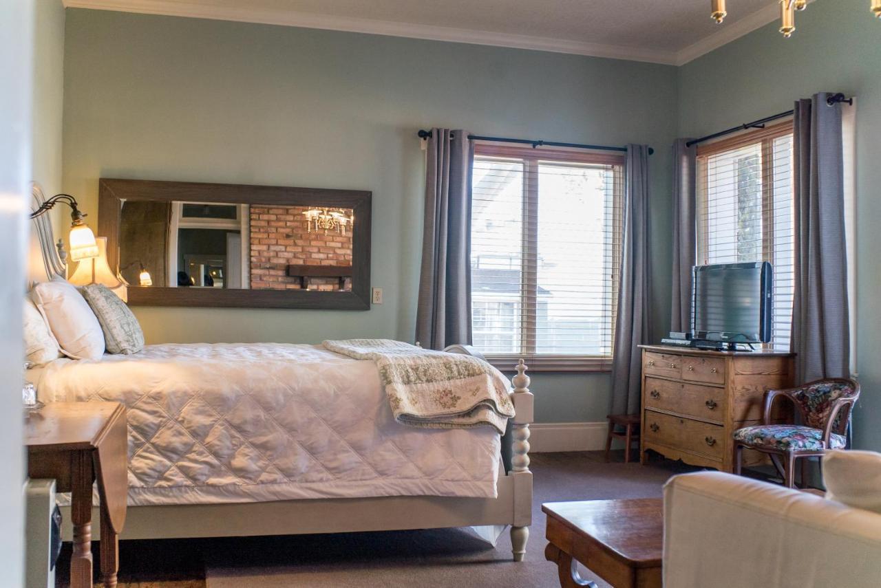 The Mulberry -an Historic Bed & Breakfast St. George